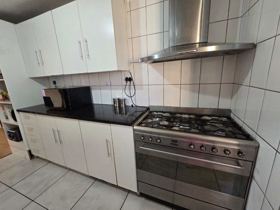 3 Bedroom Property for Sale in Westridge Western Cape